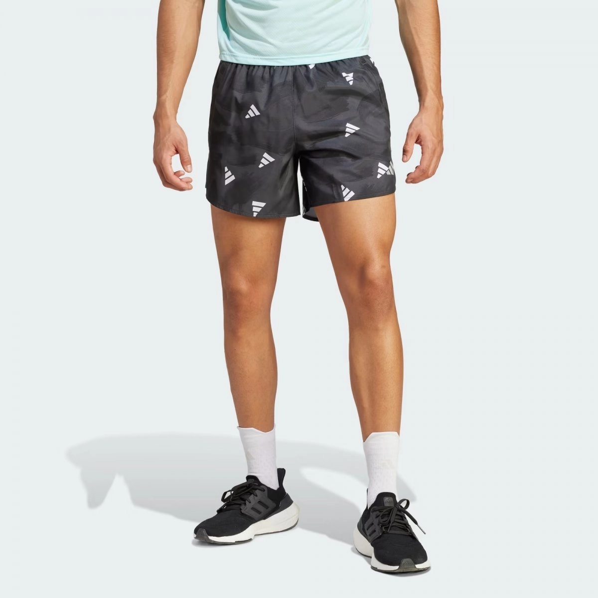 Bermuda Adidas Run It - masculino - preto e branco