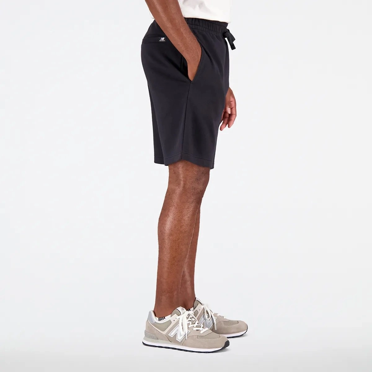 Bermuda New Balance Essentials Basic - masculino - preto e branco