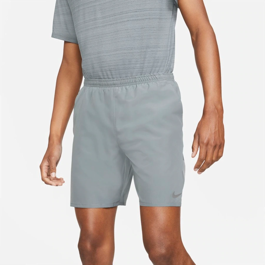 Bermuda Nike Dri-FIT Run - masculino - cinza