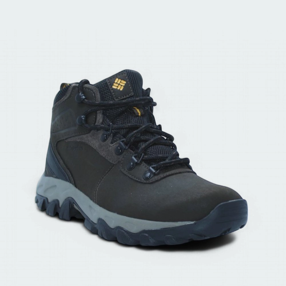 Bota Columbia Newton Ridge Plus II - masculino - marrom