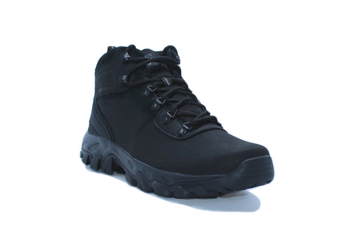 Bota Columbia Newton Ridge Plus II Waterproof - masculino - preto