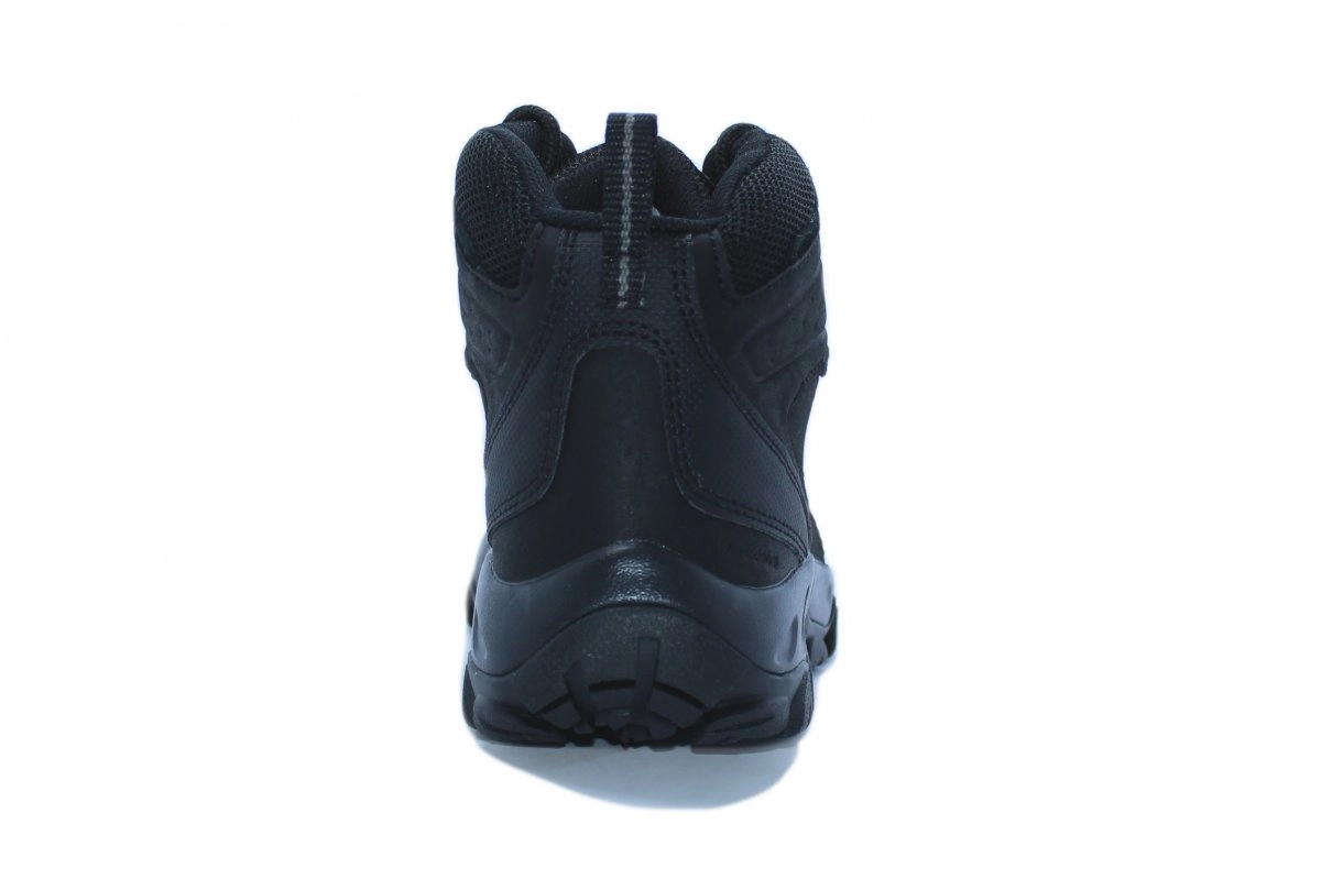 Bota Columbia Newton Ridge Plus II Waterproof - masculino - preto