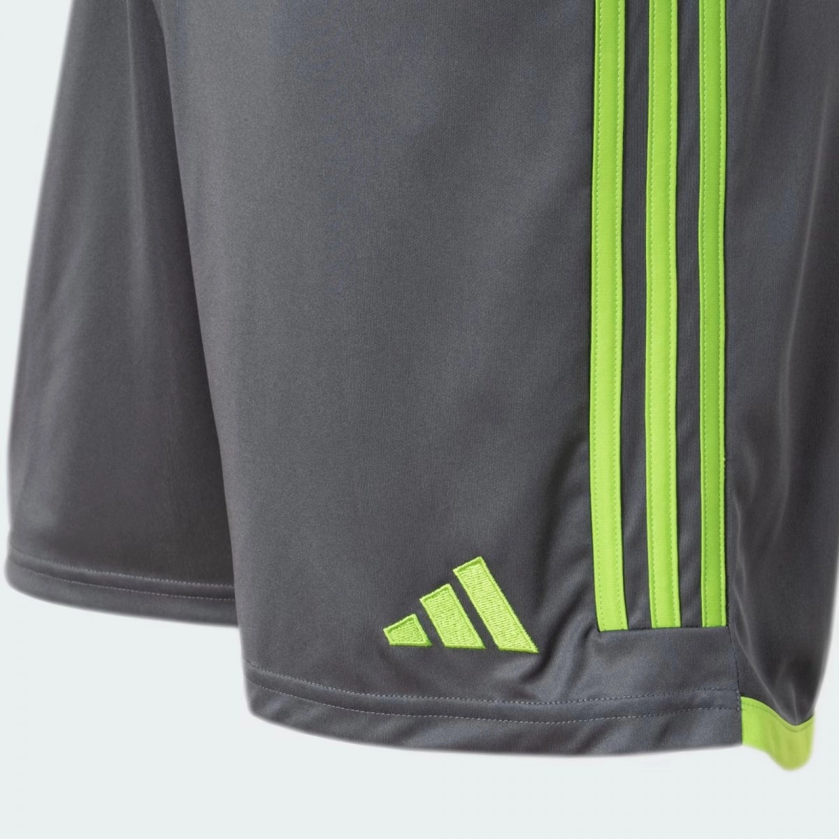 Calcao Adidas Inter Iii - masculino - preto e verde