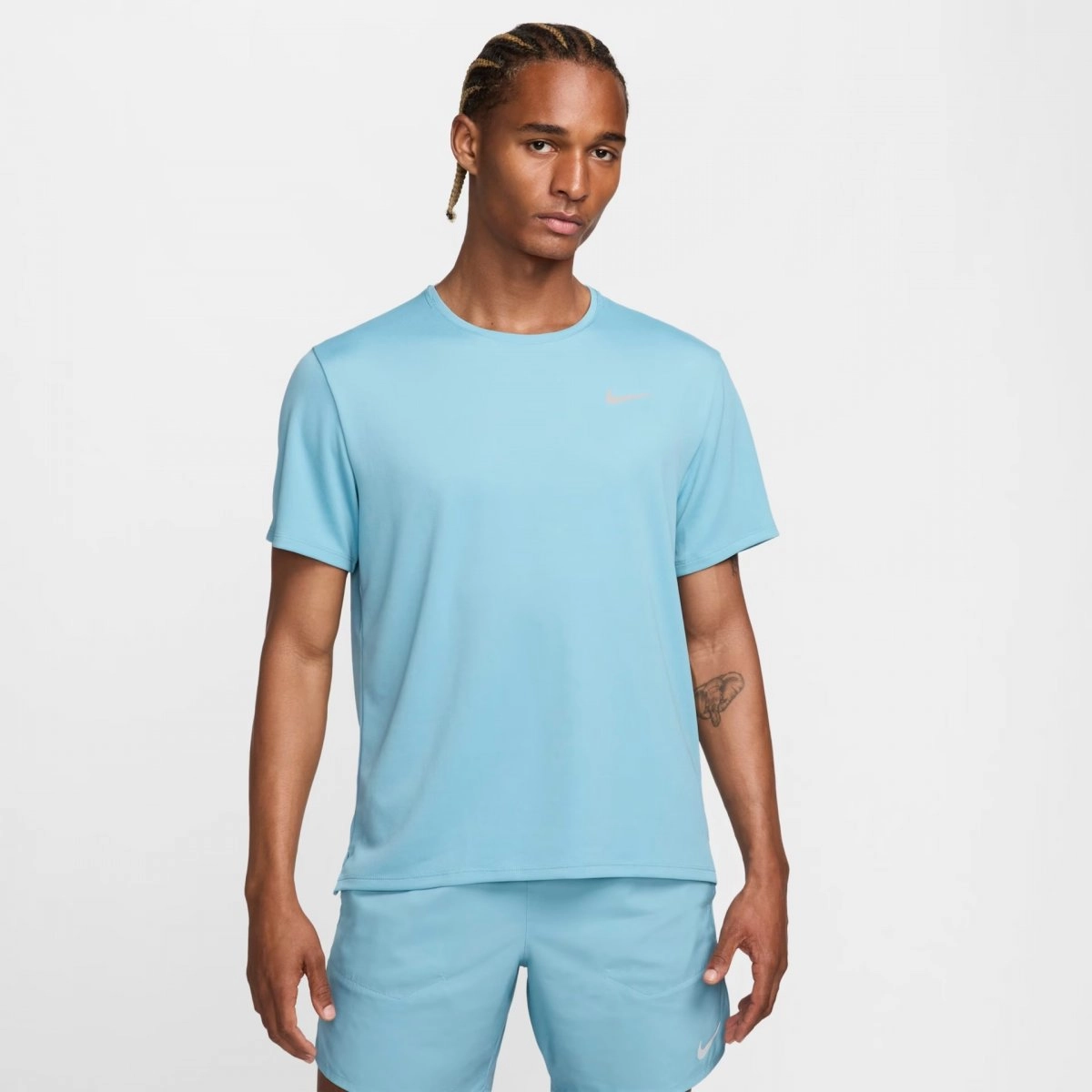 Camiseta Nike Df Uv Miller Ss - masculino - azul claro