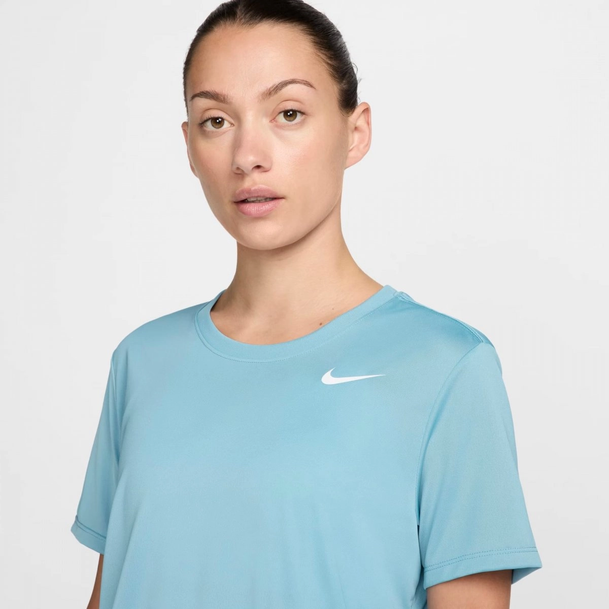 Camiseta Nike Dri-FIT - feminino - azul