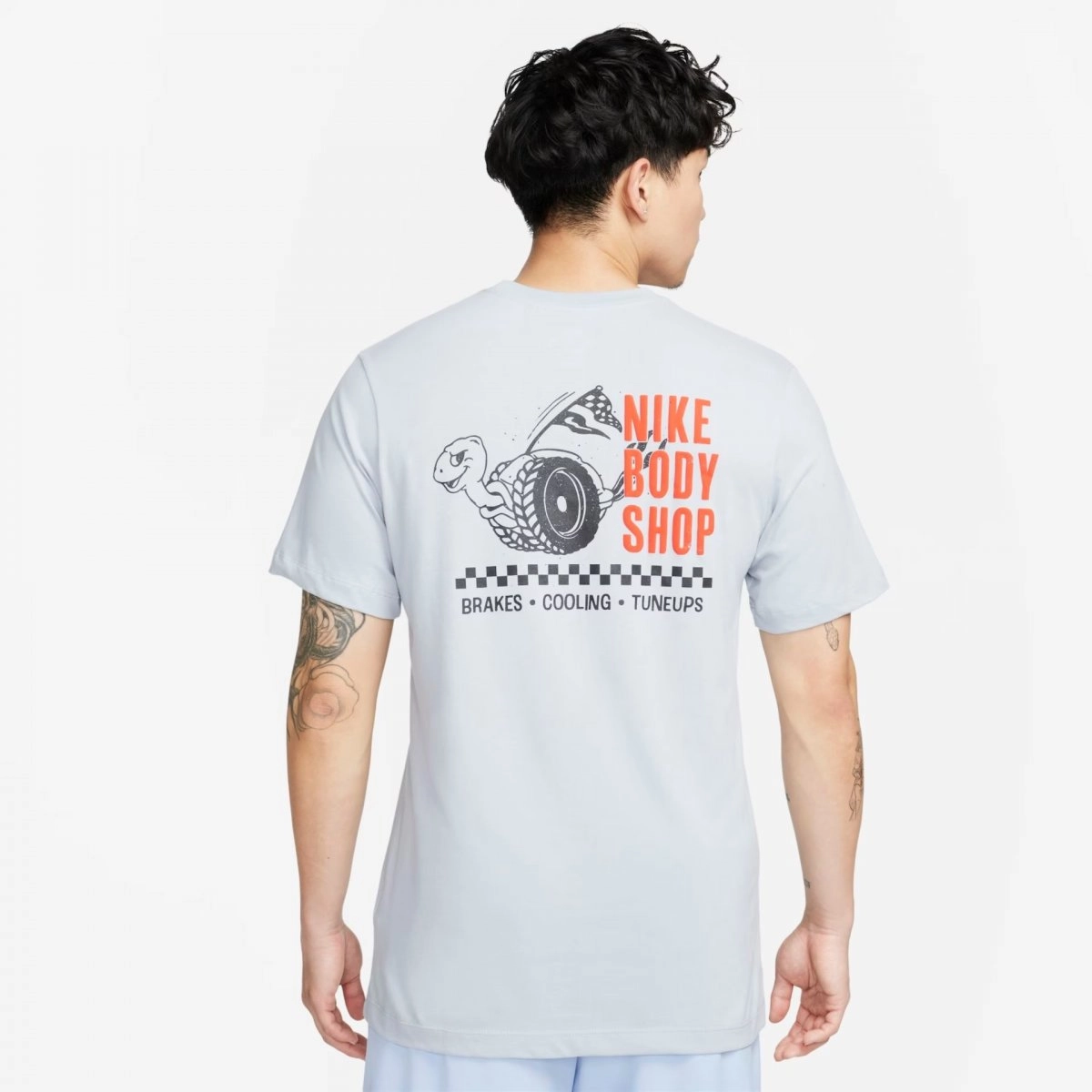 Camiseta Nike Dri-FIT - masculino - cinza claro
