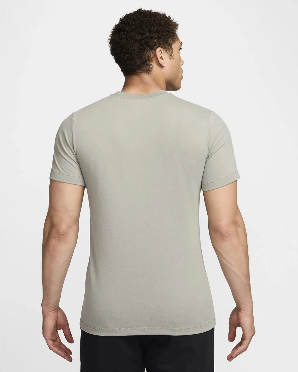 Camiseta Nike Dri-FIT Swoosh - masculino - cinza