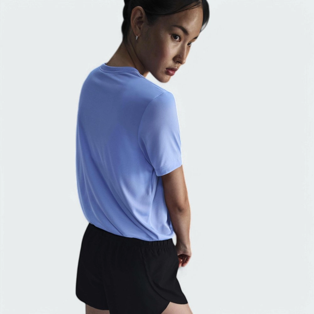 Camiseta Nike Dri-FIT Tee - feminino - lilas