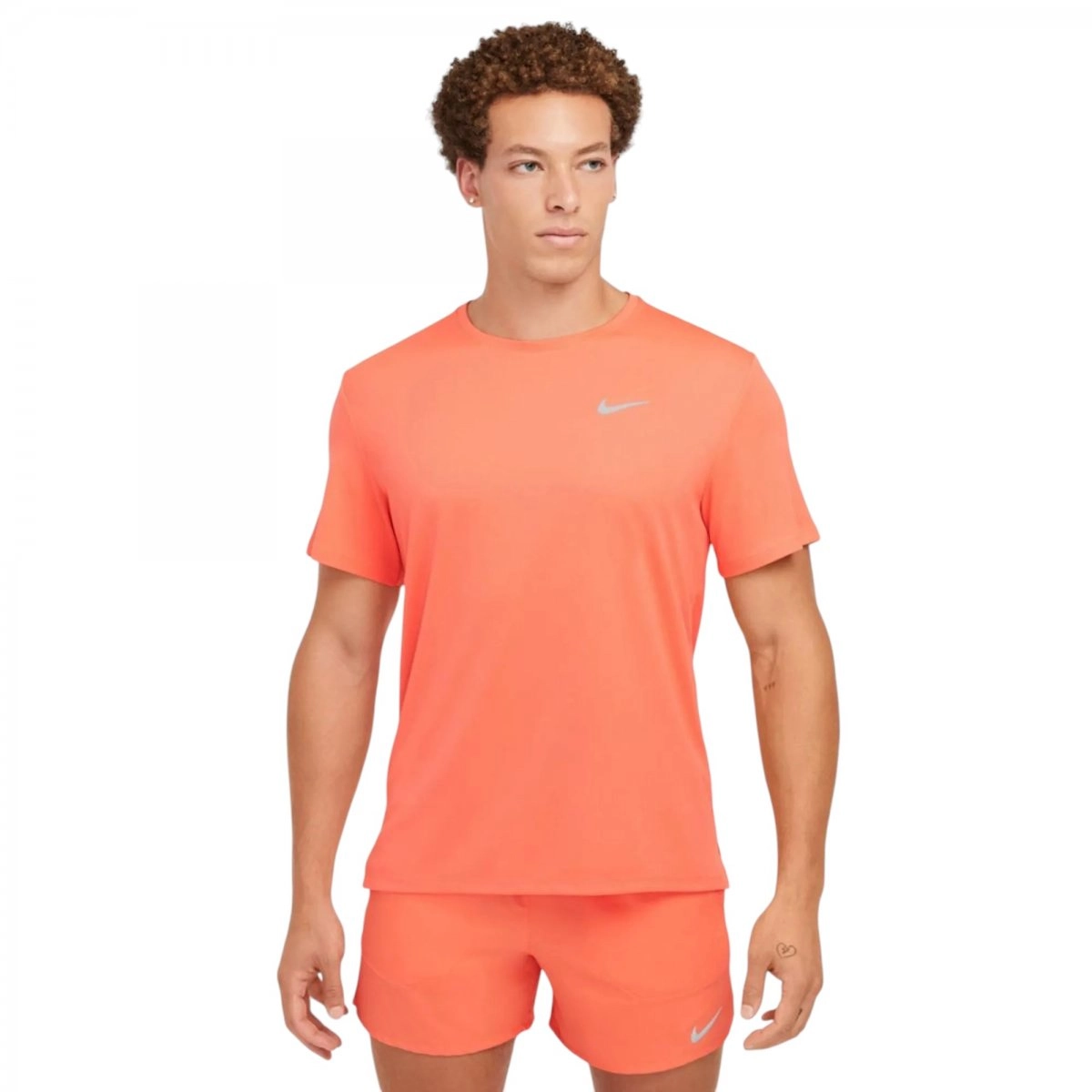 Camiseta Nike Dri-FIT Uv - masculino - laranja