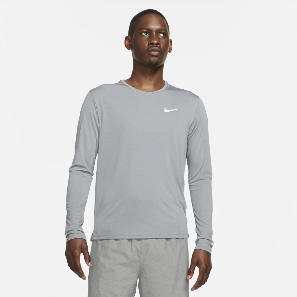 Camiseta Nike Dri-FIT Uv Miler - masculino - chumbo 