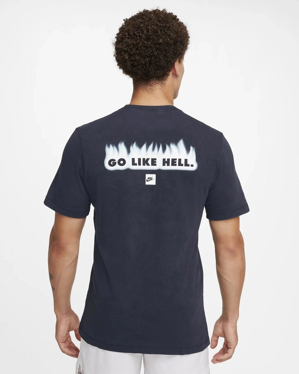 Camiseta Nike Run Dna - masculino - preto e branco