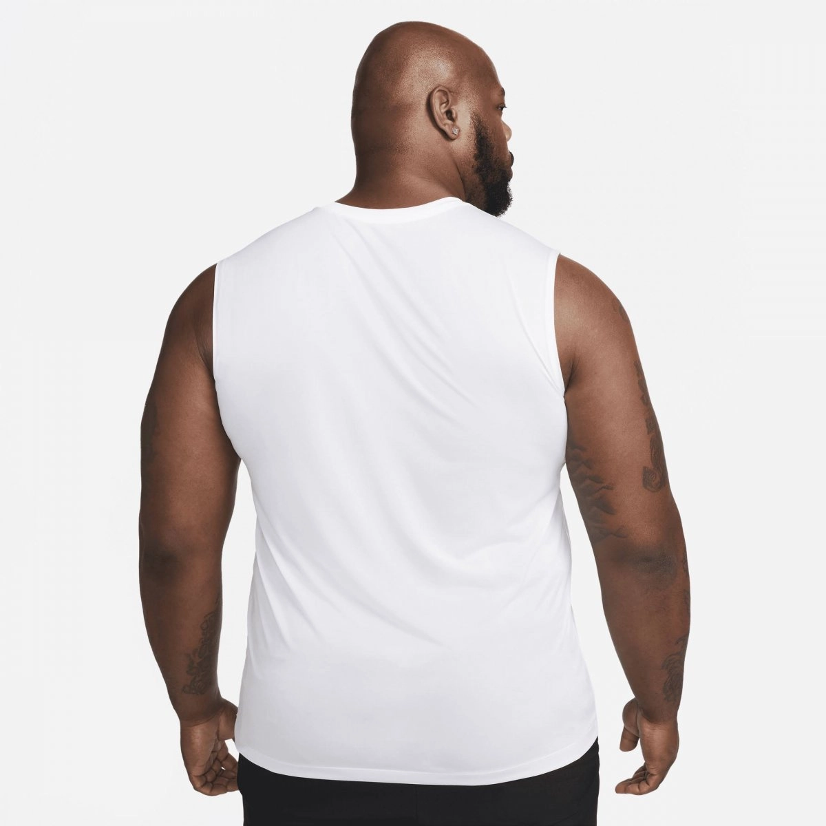 Camiseta Regata Nike Dri-FIT Legend - masculino - branco e preto