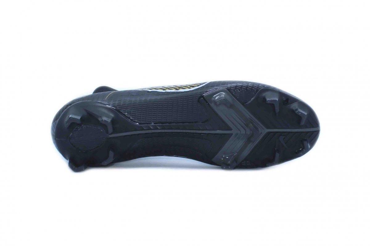 Chuteira campo Nike Mercurial Superfly 8 Pro - unissex - preto e dourado