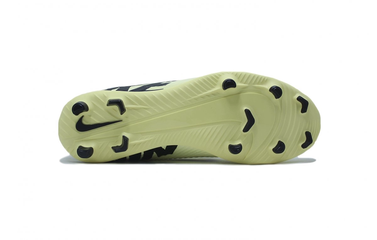 Chuteira campo Nike Superfly 9 Club - unissex - amarelo e preto