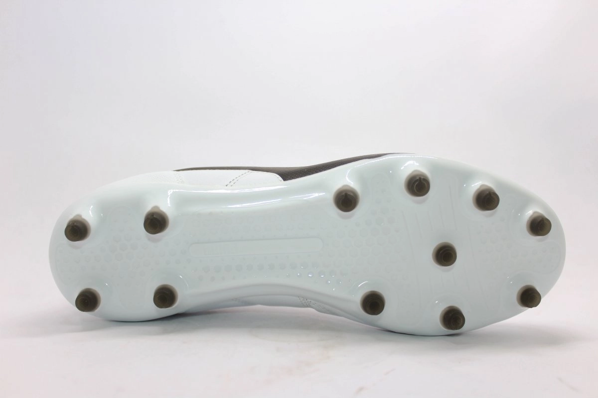 Chuteira campo Puma King FG BDP - unissex - branco e preto