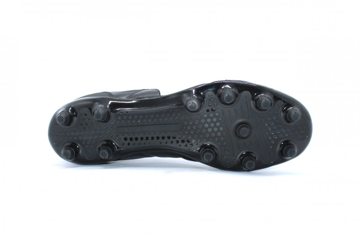Chuteira campo Puma King FG BDP - unissex - preto e branco