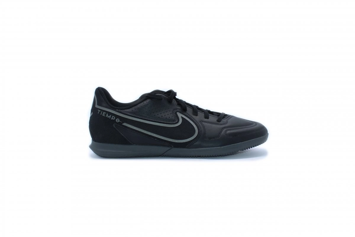 Chuteira Futsal/Indoor Nike Legend 9 Club - unissex - preto