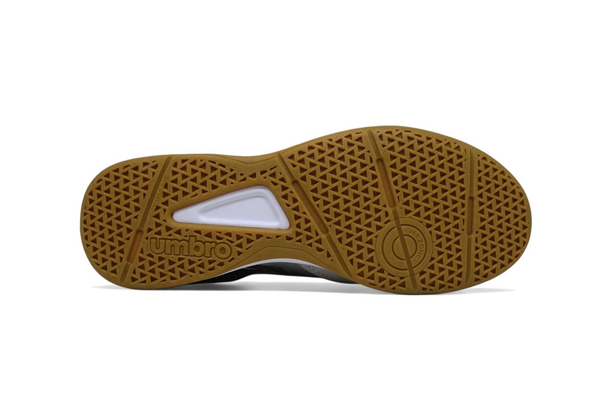 Chuteira Futsal Umbro Pro 5 Bump Club - unissex - cinza e grafite