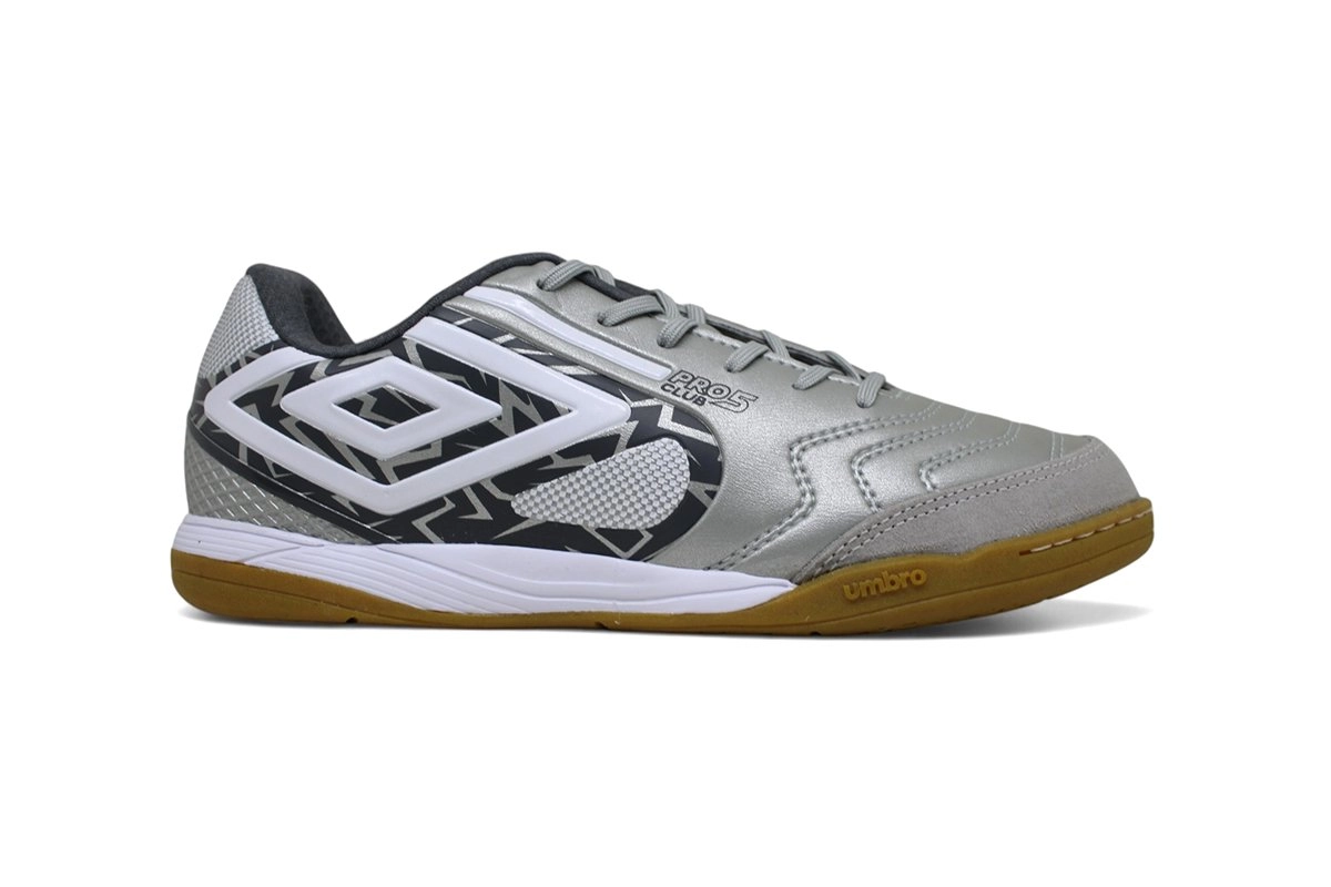 Chuteira Futsal Umbro Pro 5 Bump Club - unissex - cinza e grafite