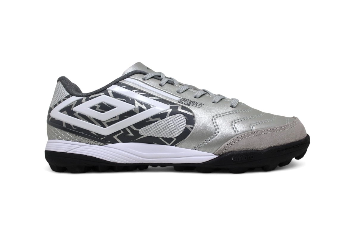 Chuteira society Umbro Pro 5 Bump Club - unissex - cinza e grafite