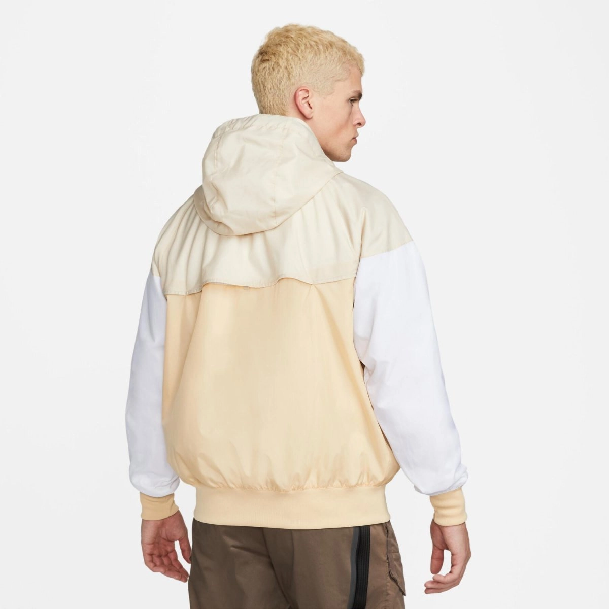 Jaqueta Nike Sportswear Windrunner - masculino - amarelo e branco