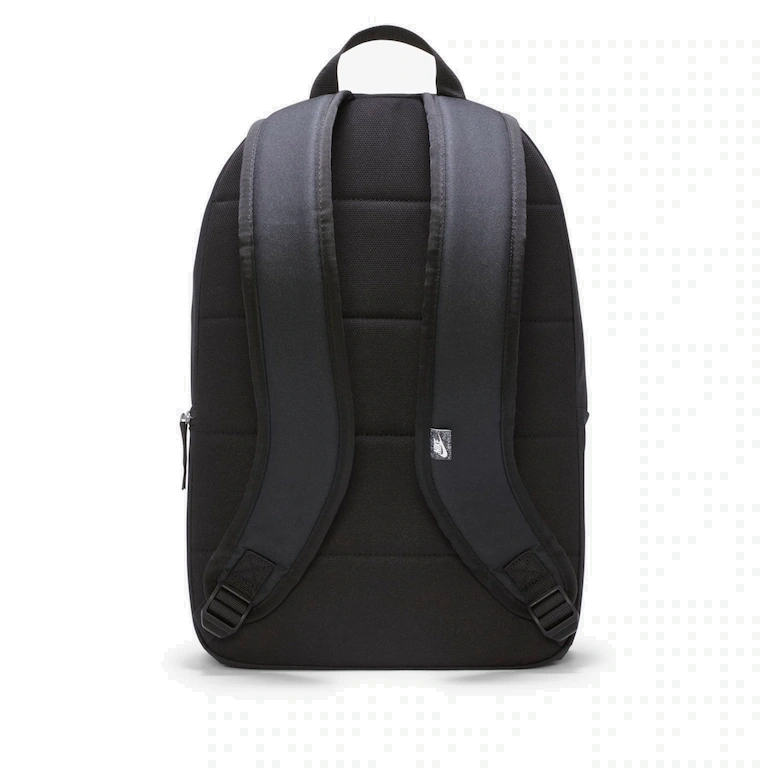 Mochila Nike Heritage 25L - unissex - preto e branco