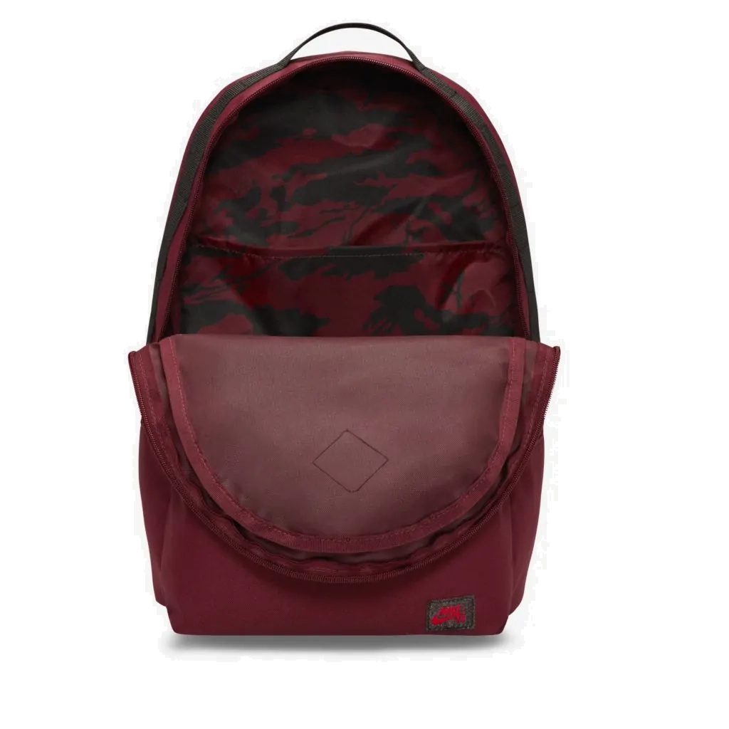 Mochila Nike Skateboard Icon 25L - unissex - vinho