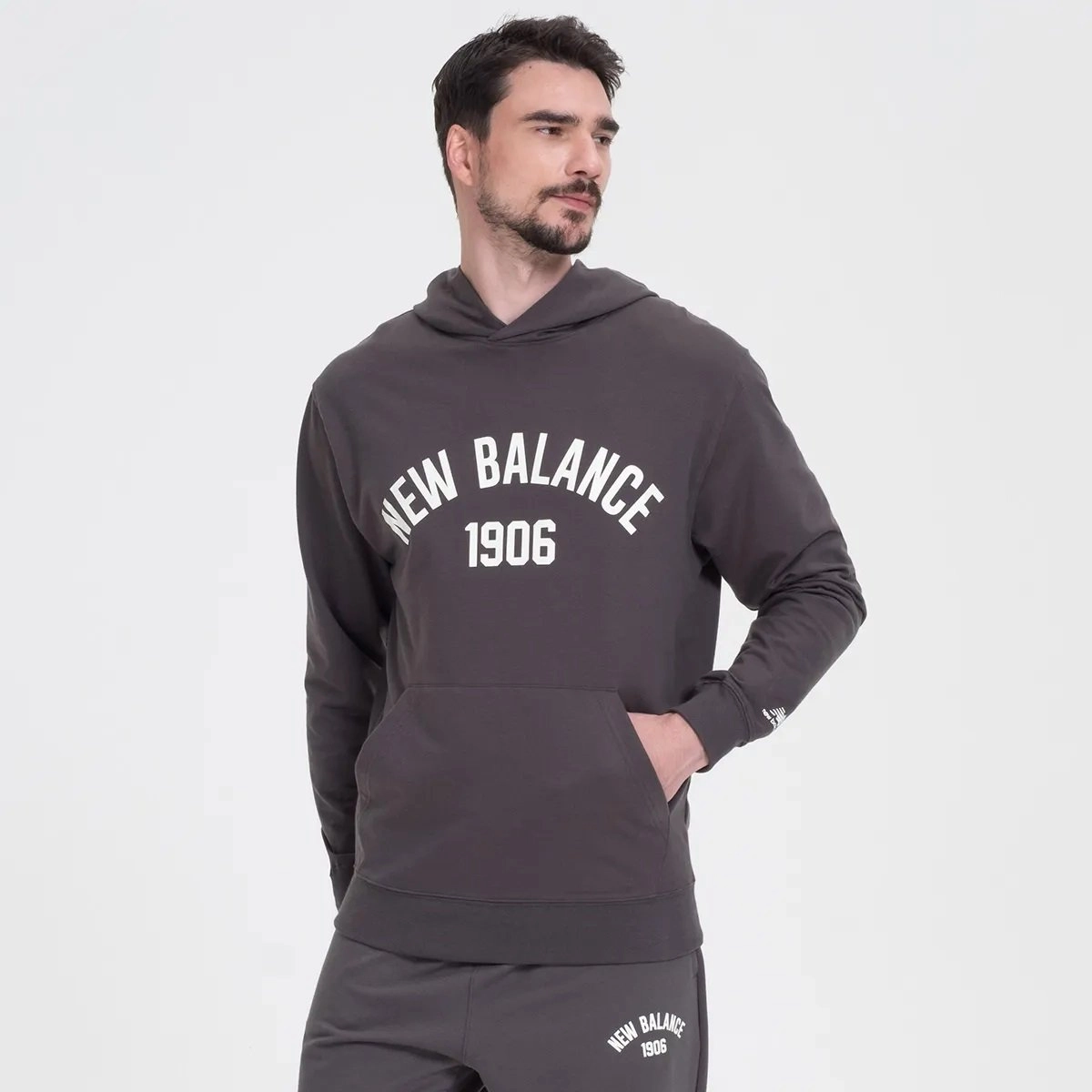 Moletom New Balance Essentials 1906 - masculino - preto