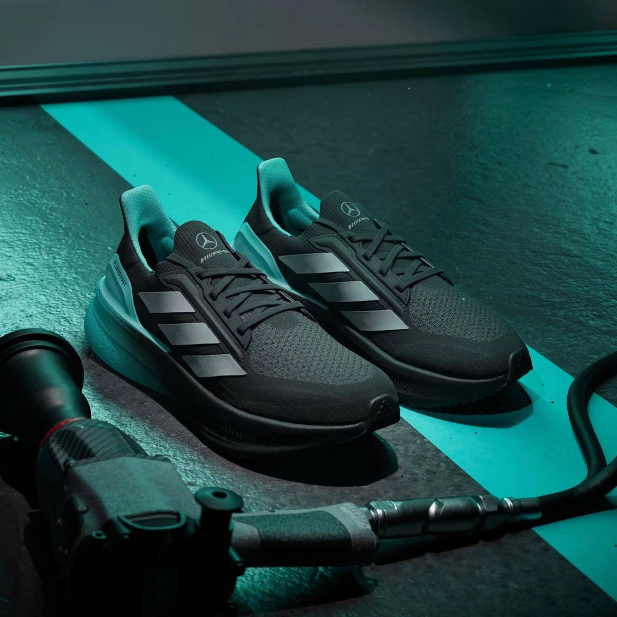 TENIS ADIDAS ULTRABOOST 5X MERCEDES