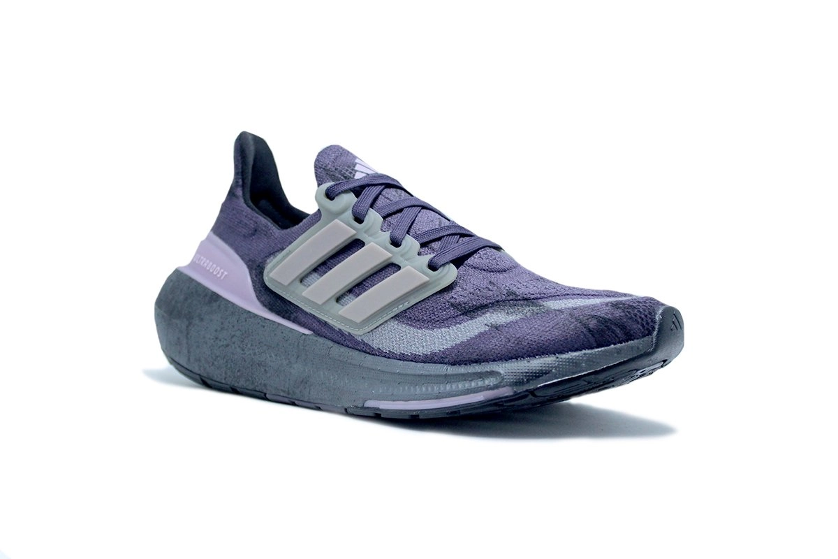 Tenis Adidas Ultraboost Light - masculino - preto