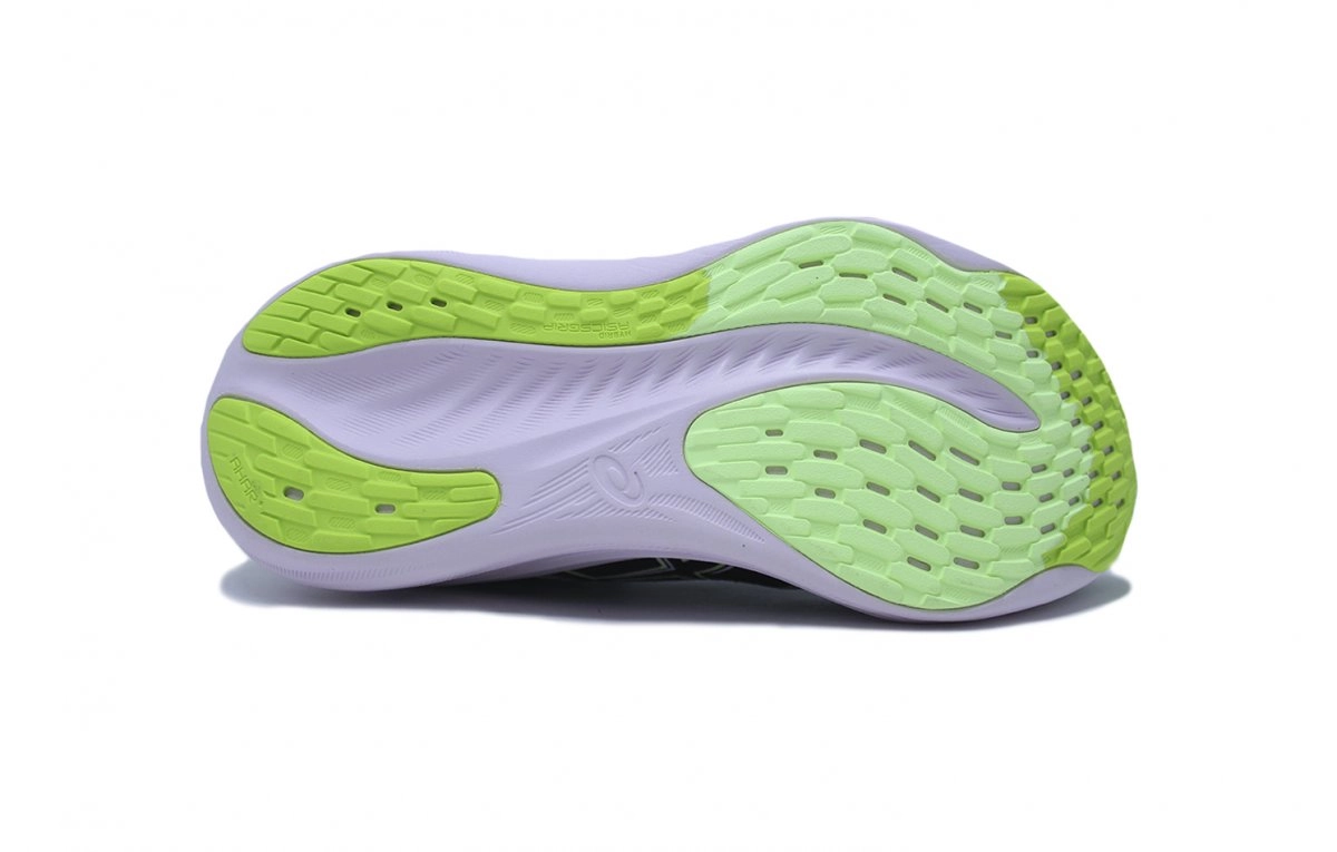 Tenis Asics Gel Nimbus 26 - feminino - rosa claro