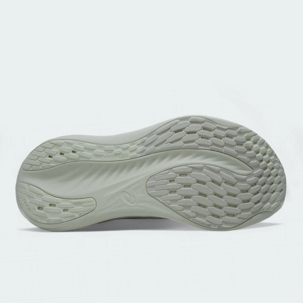 Tenis Asics Gel Nimbus 26 - masculino - cinza e laranja