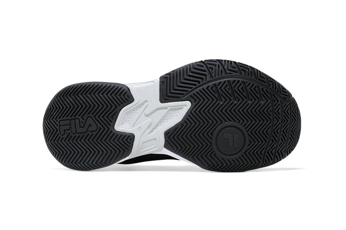 Tenis Fila Arcade Low - feminino - preto e branco