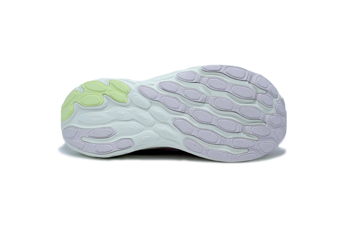 Tenis New Balance Fresh Foam X 1080v13 - feminino - verde claro