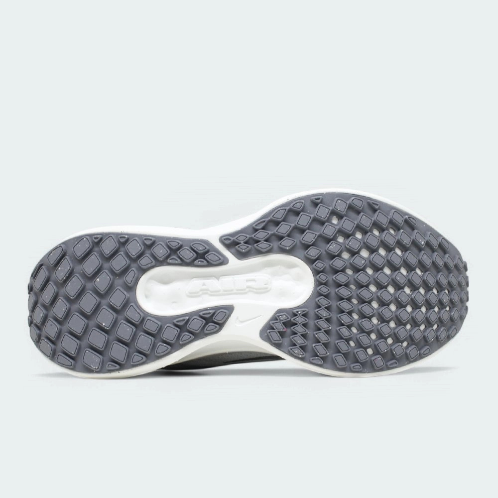 Tenis Nike Air Winflo 11 - masculino - preto e branco
