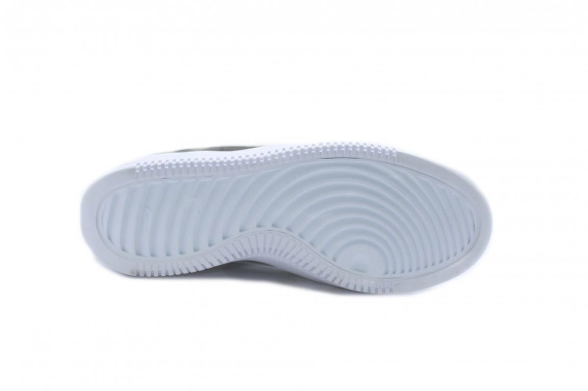 Tenis Nike Court Vision Lo - masculino - preto e branco