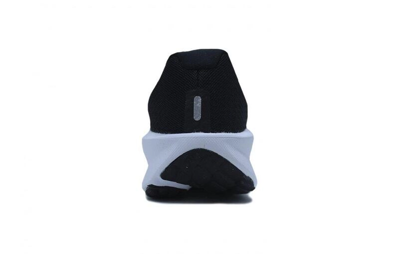 Tenis Nike DownshIfter 13 - feminino - preto e branco 