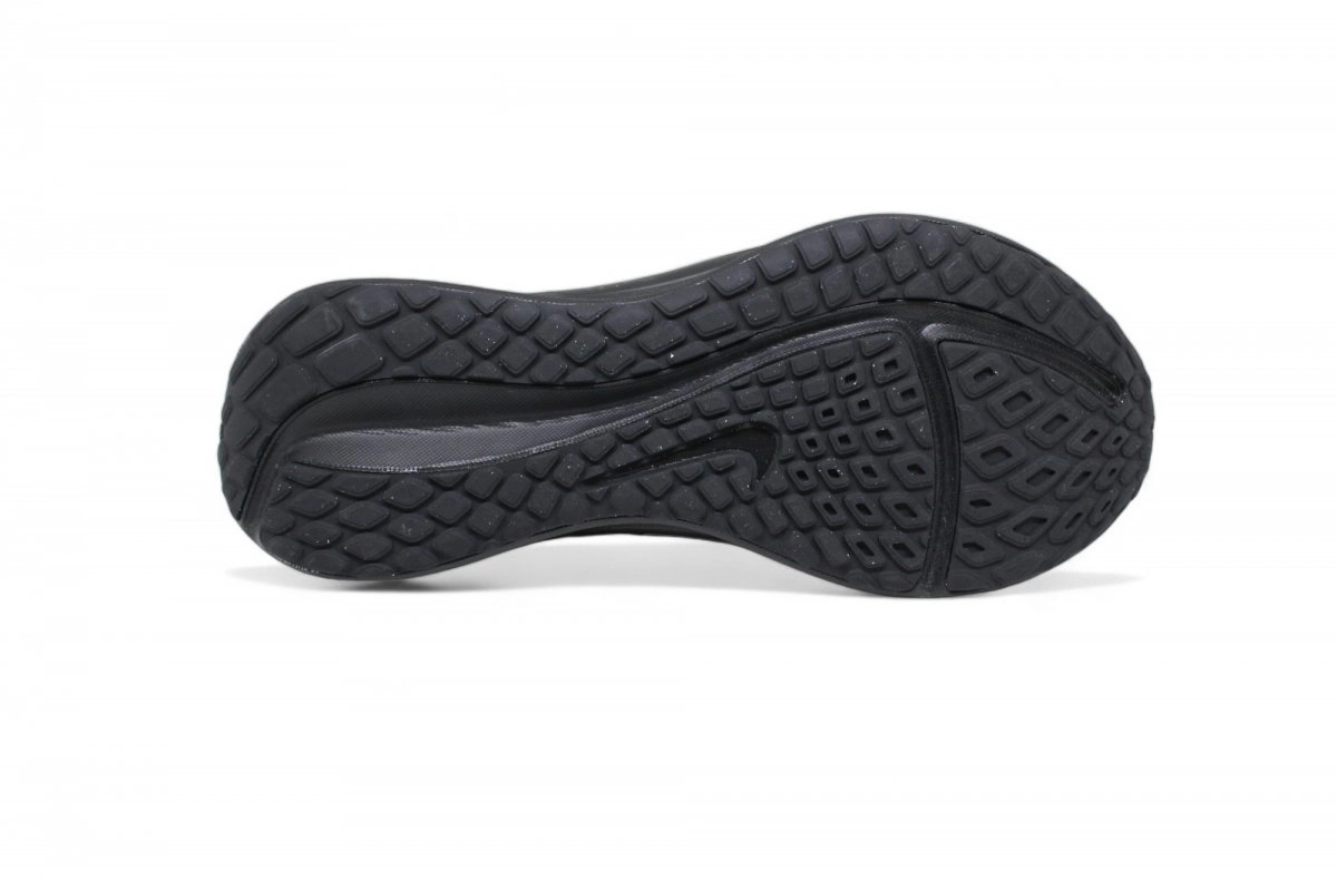 Tenis Nike Downshifter 13 - masculino - preto e branco