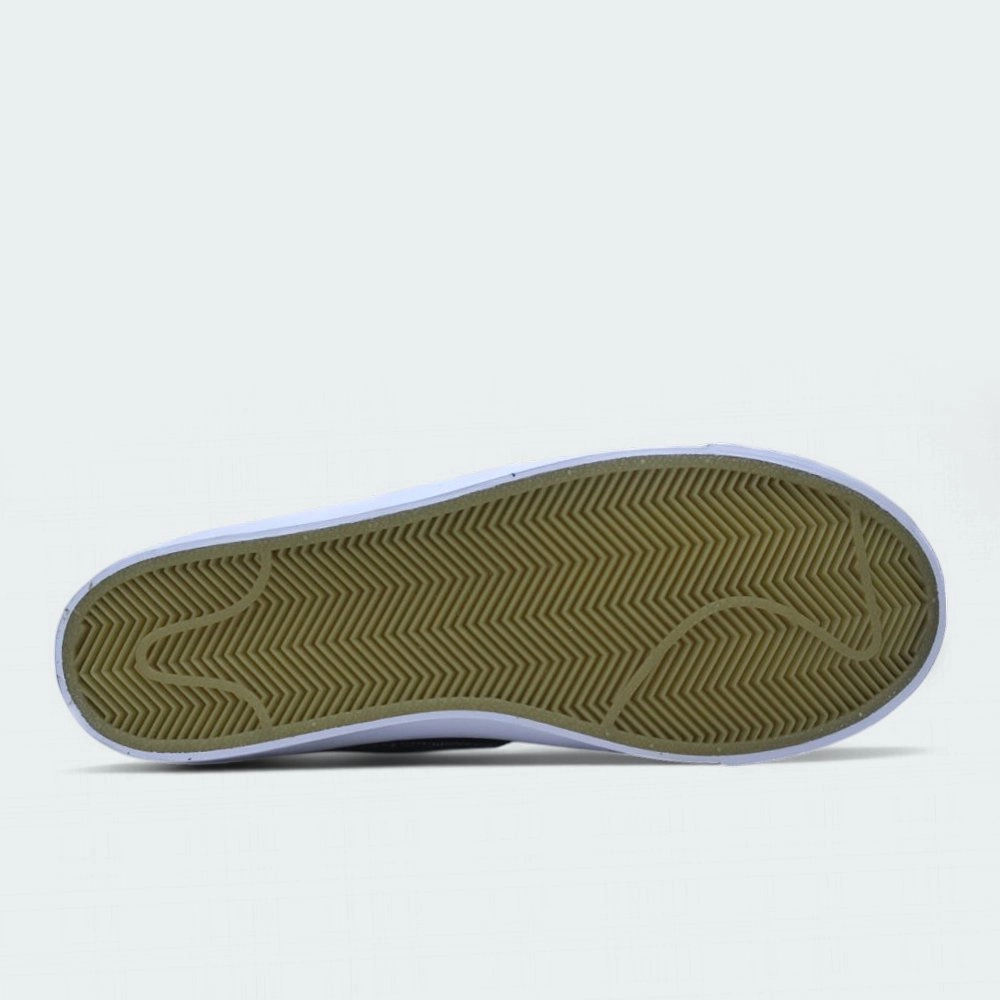 Tenis Nike Sb Force 58 - masculino - branco e preto