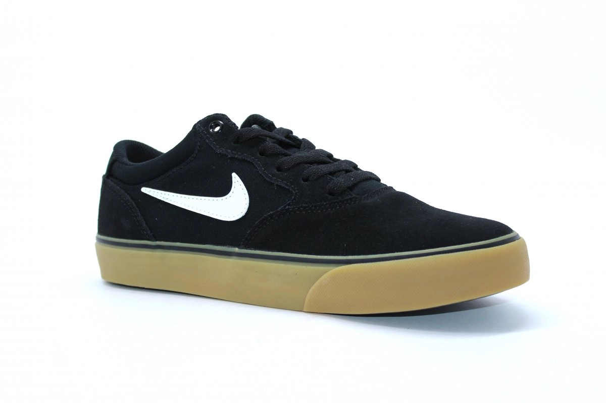 Tenis Nike Sb Force 58 - masculino - preto e branco