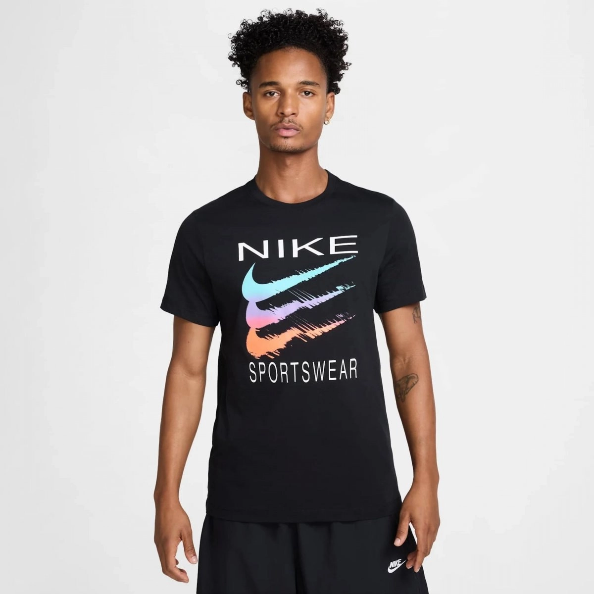 Camiseta Nike sportswear Tee 6mo swoosh masculino preto