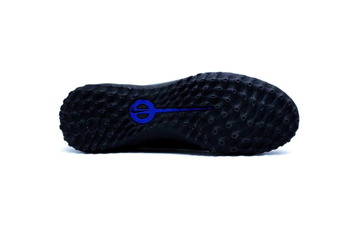 Chuteira society Nike Legend 10 Club - unissex - preto e azul