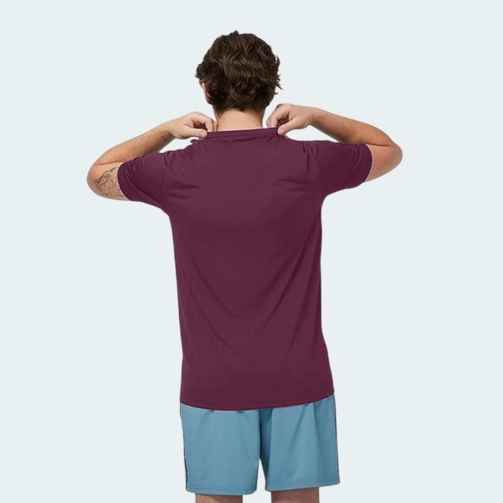 Camiseta New Balance Logo Performance - masculino - bordo