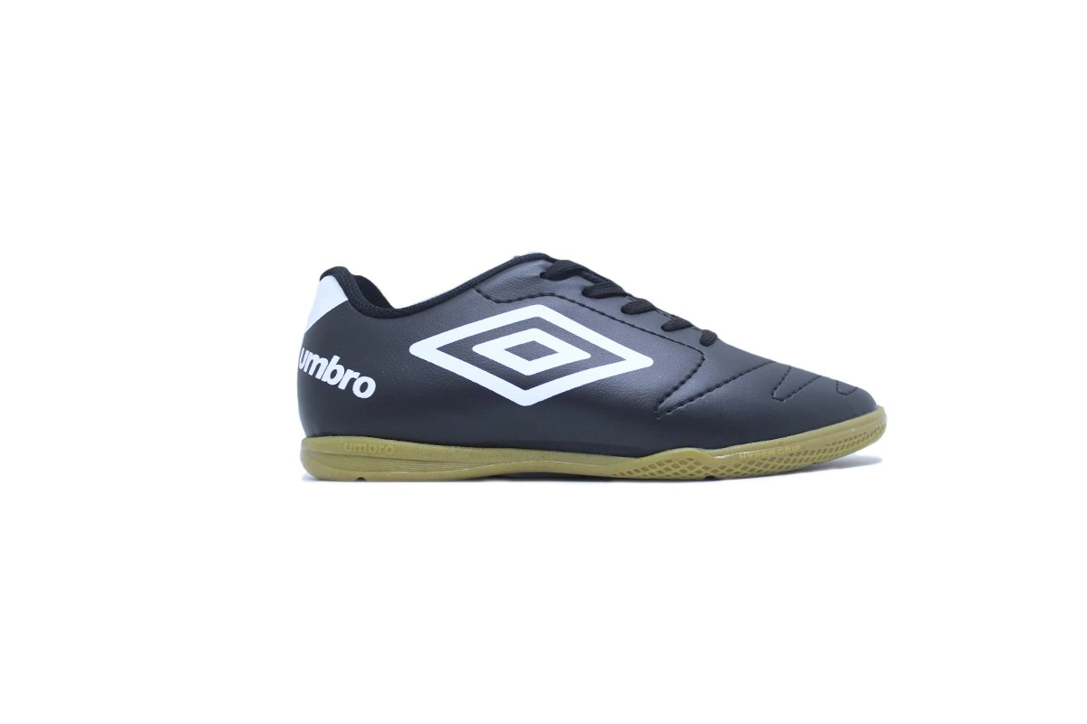 Chuteira futsal/indoor Umbro Class 2.2 infantil - unissex - preto e branco