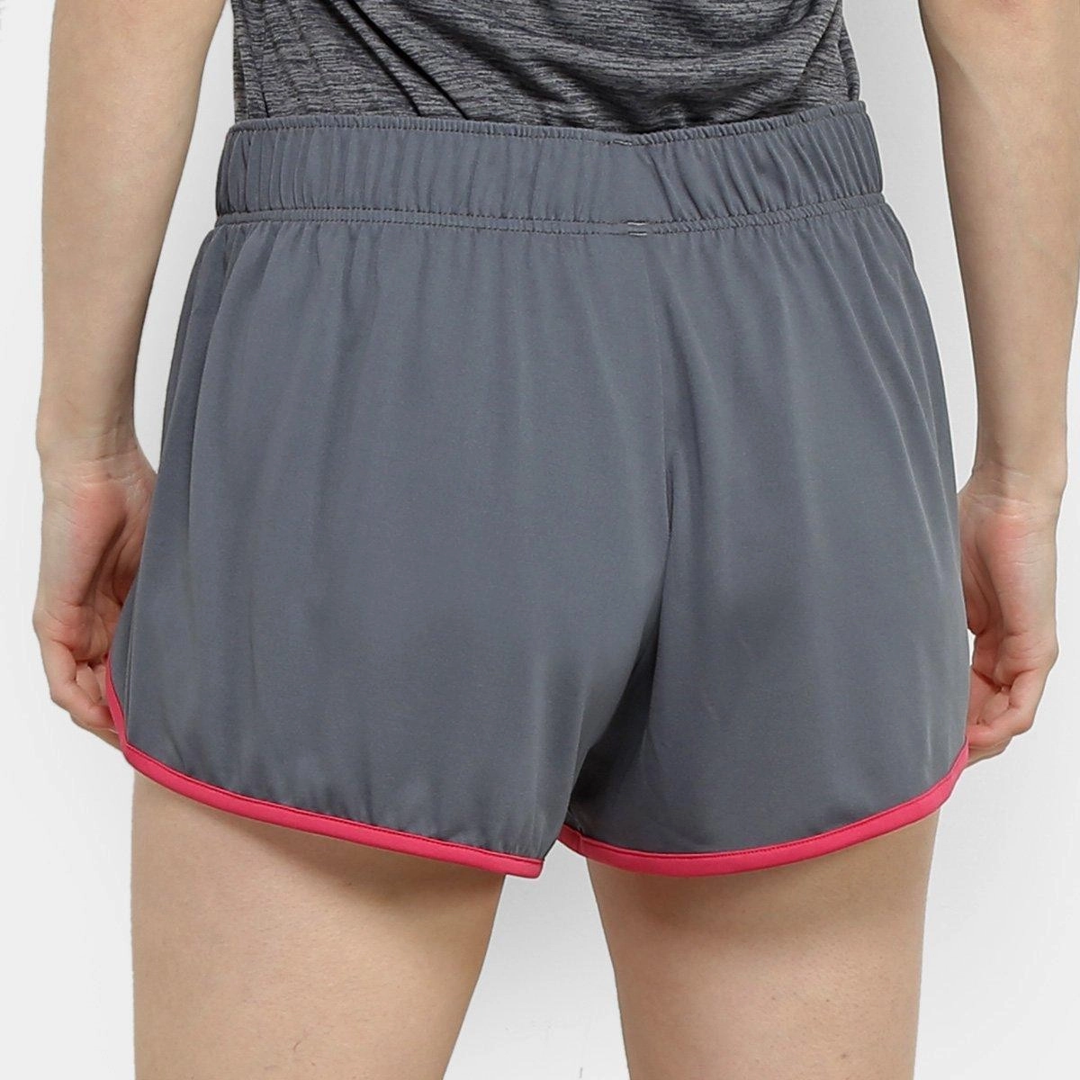 Short Under Armour Bike - feminino - cinza mescla